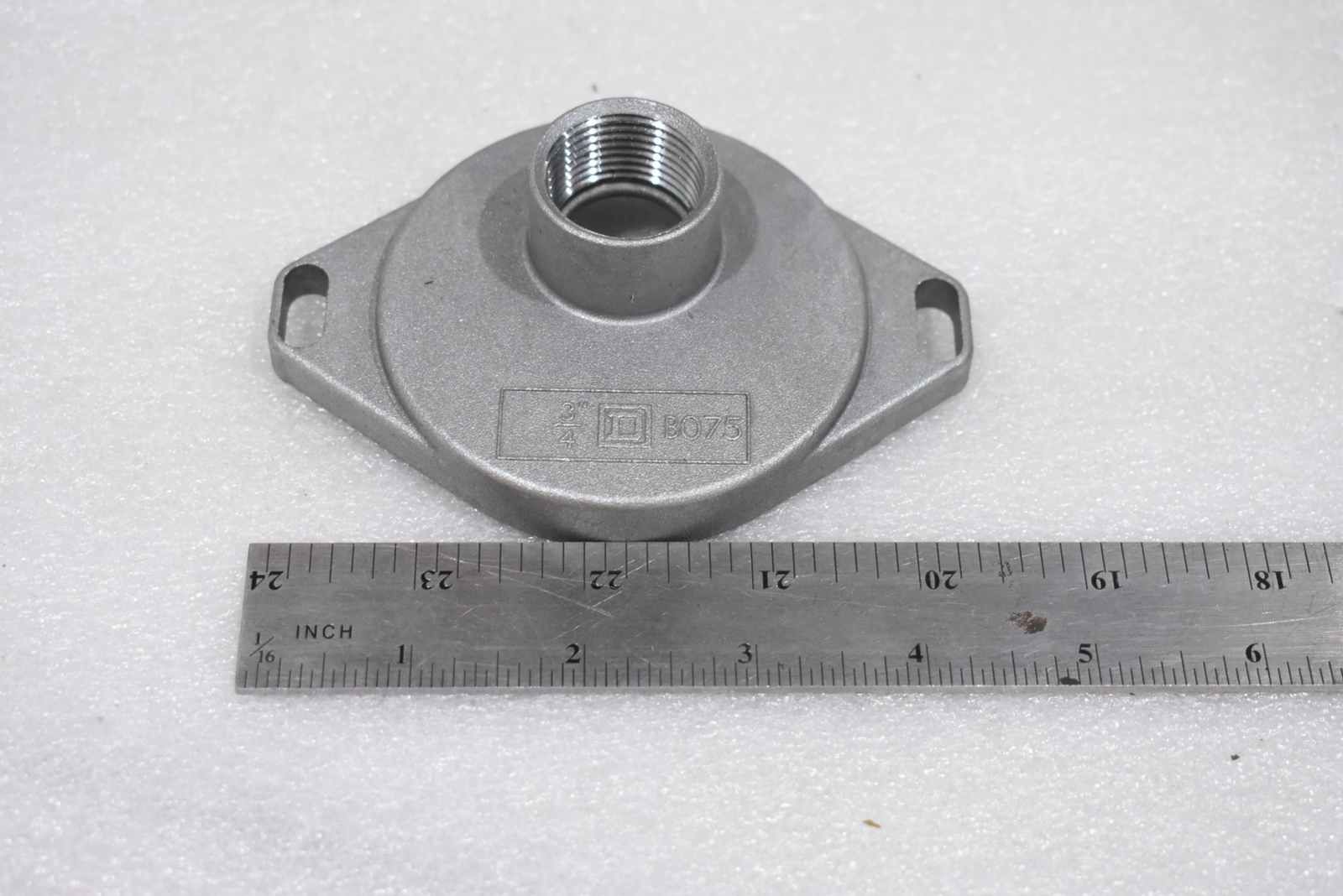 SQUARE D B-075 INTERCHANGEABLE RAINTIGHT HUB 3/4″