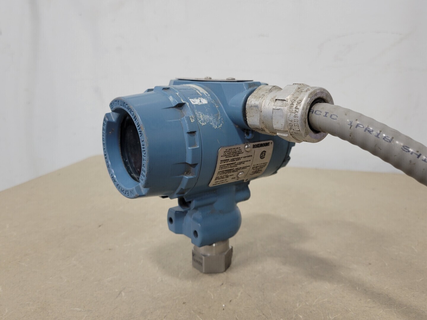 FISHER-ROSEMOUNT 3-15 PSIG Absolute and Gage Pressure Transmitter 2088 G2S22A1M5