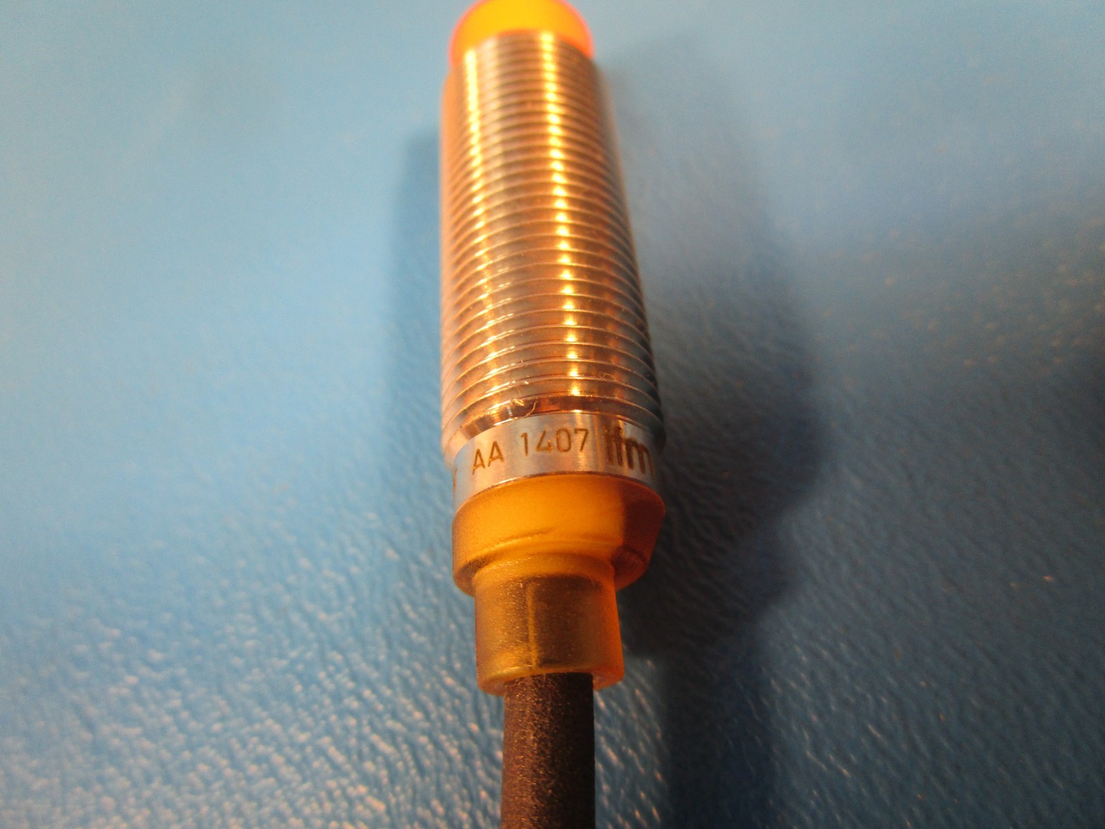 IFM Efector IFS259, Inductive Proximity Sensor 0.276″ (7mm), Threaded – M12