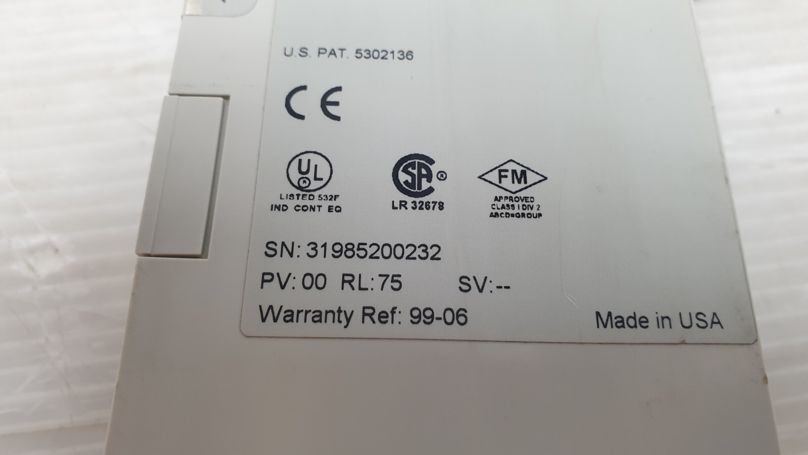 SCHNEIDER AUTOMATION 140DAO84000, AC OUT 24-230V 16X1
