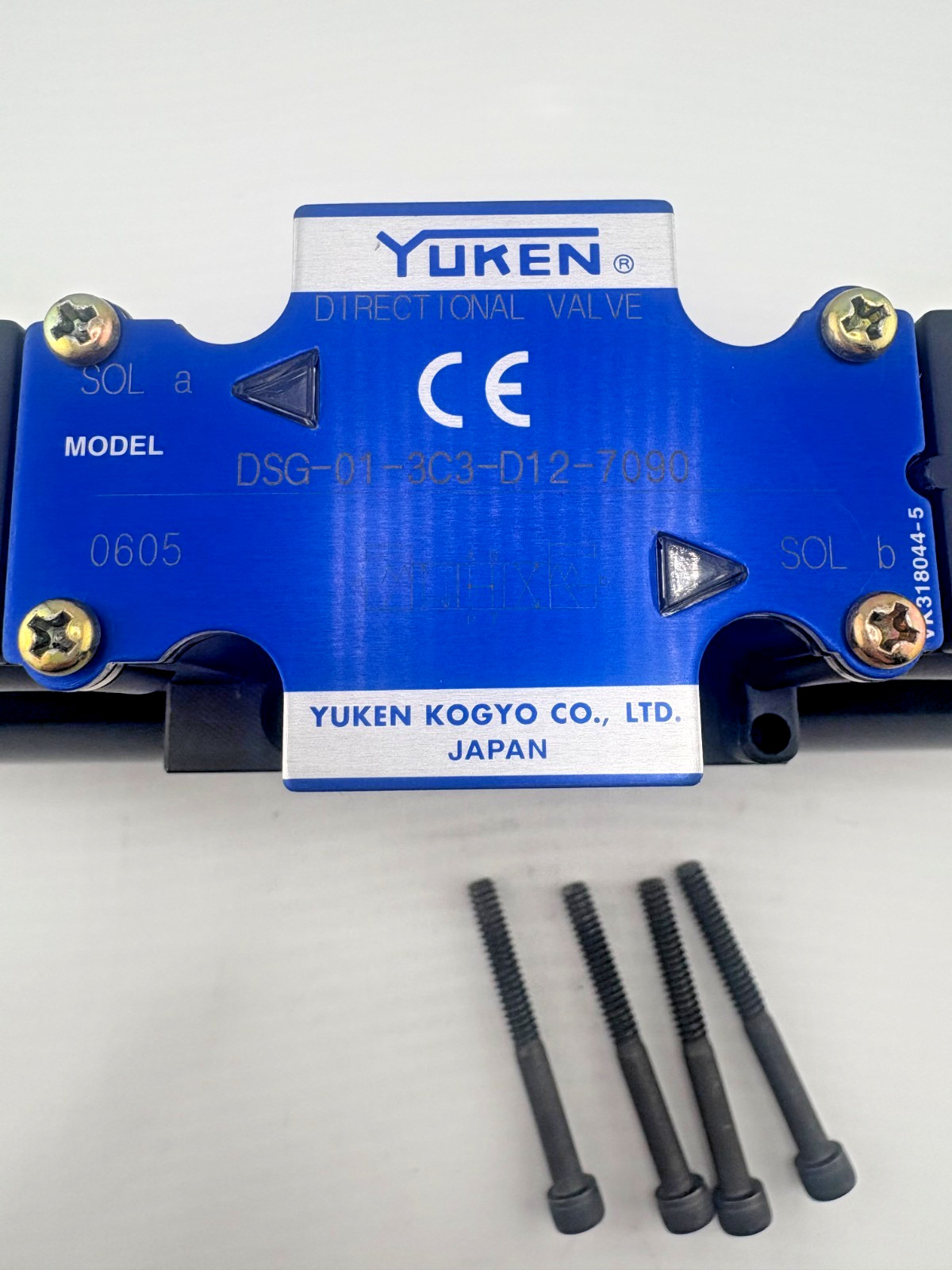 NEW FOR Yuken DSG-01-3C3-D12-7090 Directional Valve