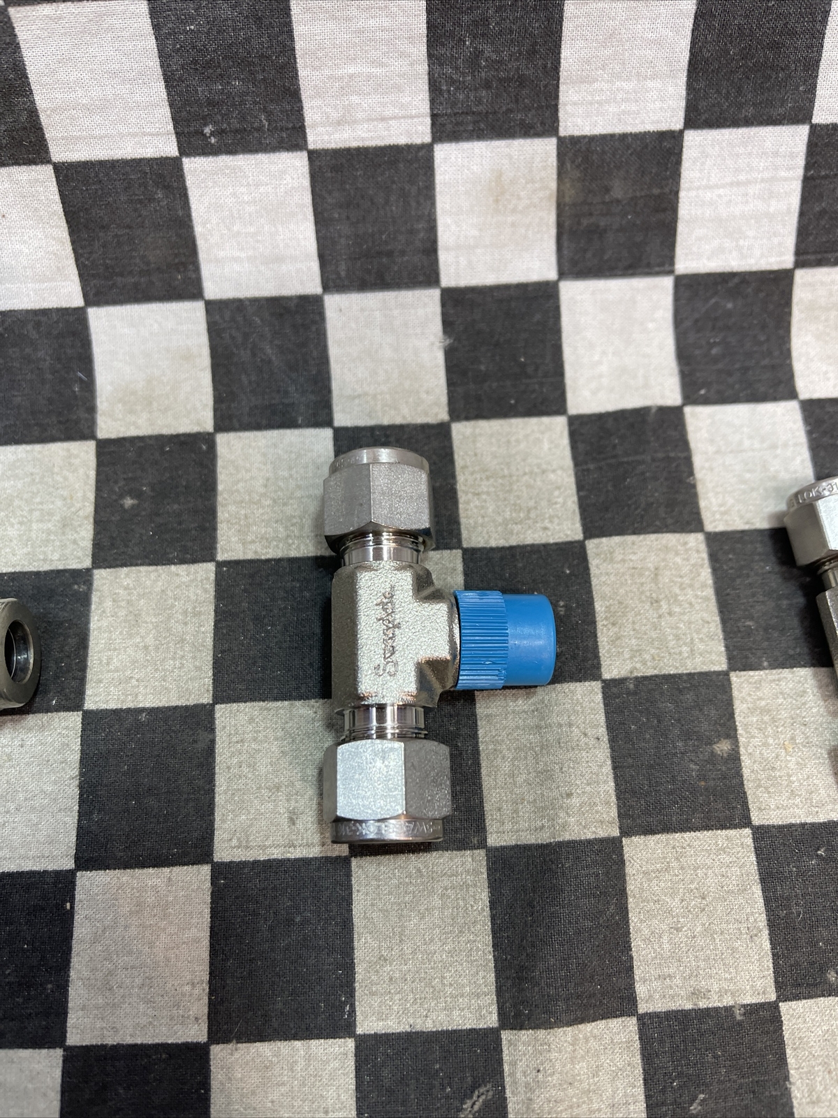 SWAGELOK male Run Tee SS-400-3TTM, SS-600-3TTM, SS-600-3-6TMT, LOT OF 4#1606V35