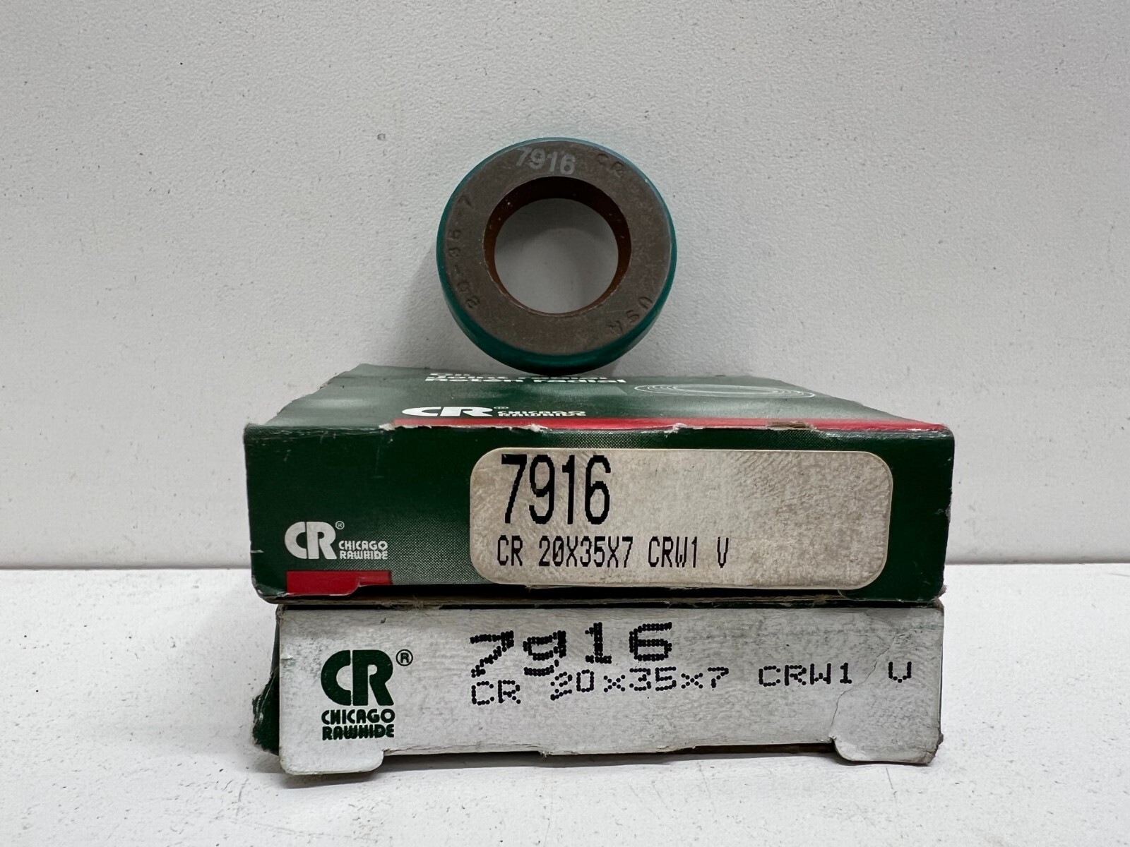 LOT OF (2) NEW OLD STOCK! CHICAGO RAWHIDE JOINT RADIAL OIL SEAL 7916