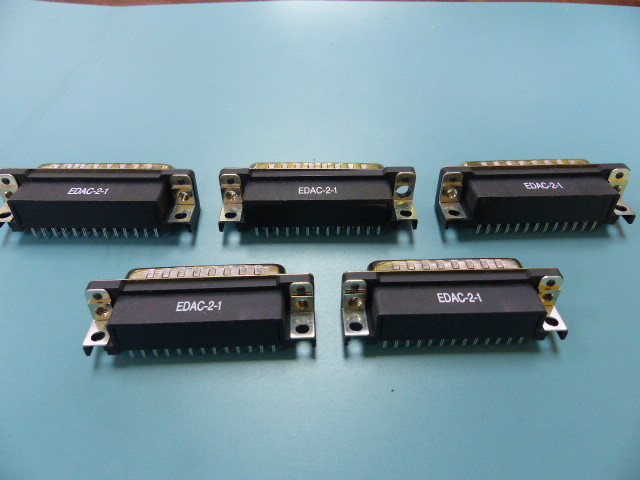 EDAC 621-025-260-012 Qty of 5 per Lot DB25M R/A D SUB PLUG RA .318 FP EDAC