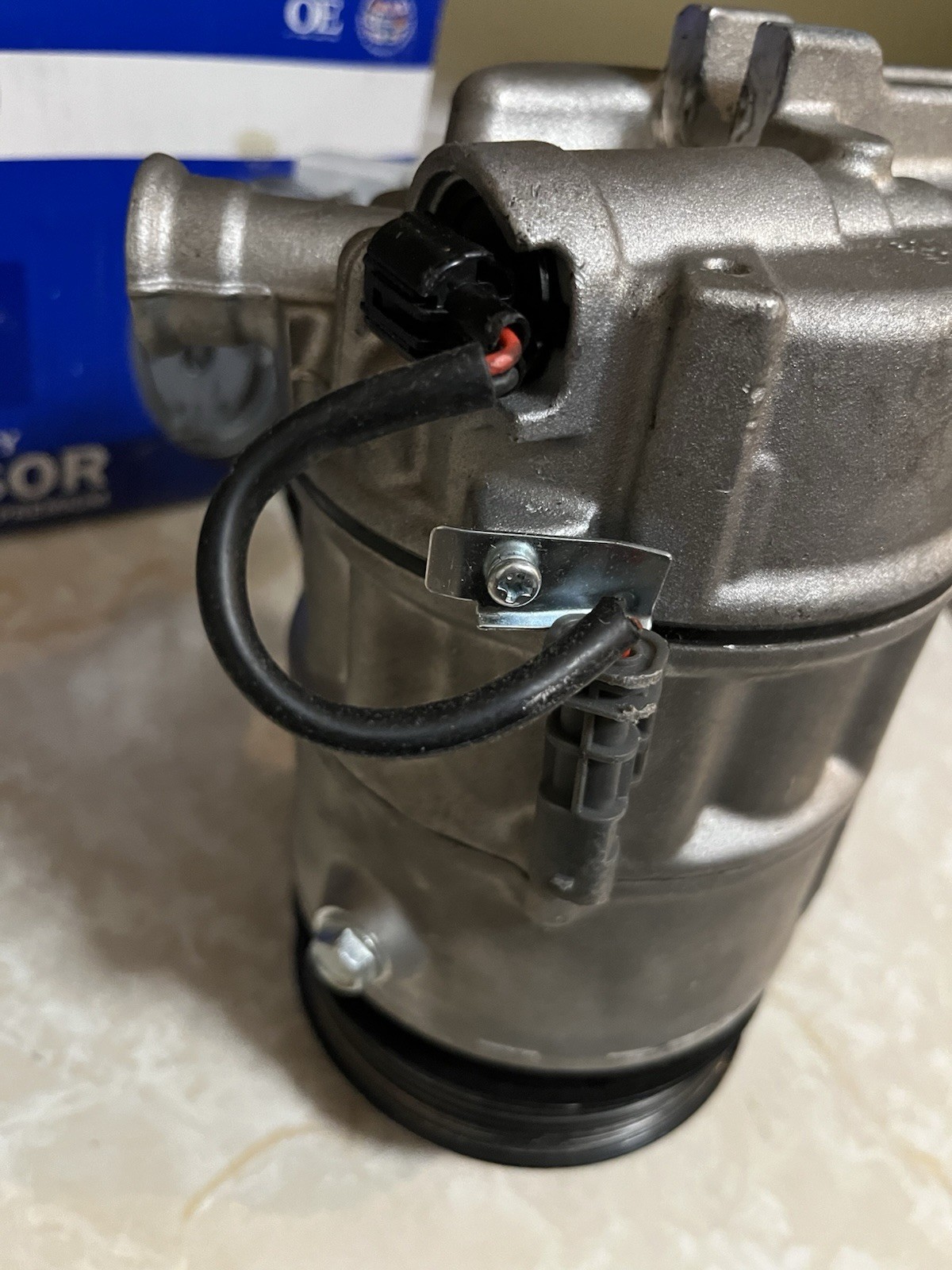 OPEN BOX MURRAY FOUR SEASONS A/C COMPRESSOR 98586 READ DESCRIPTION