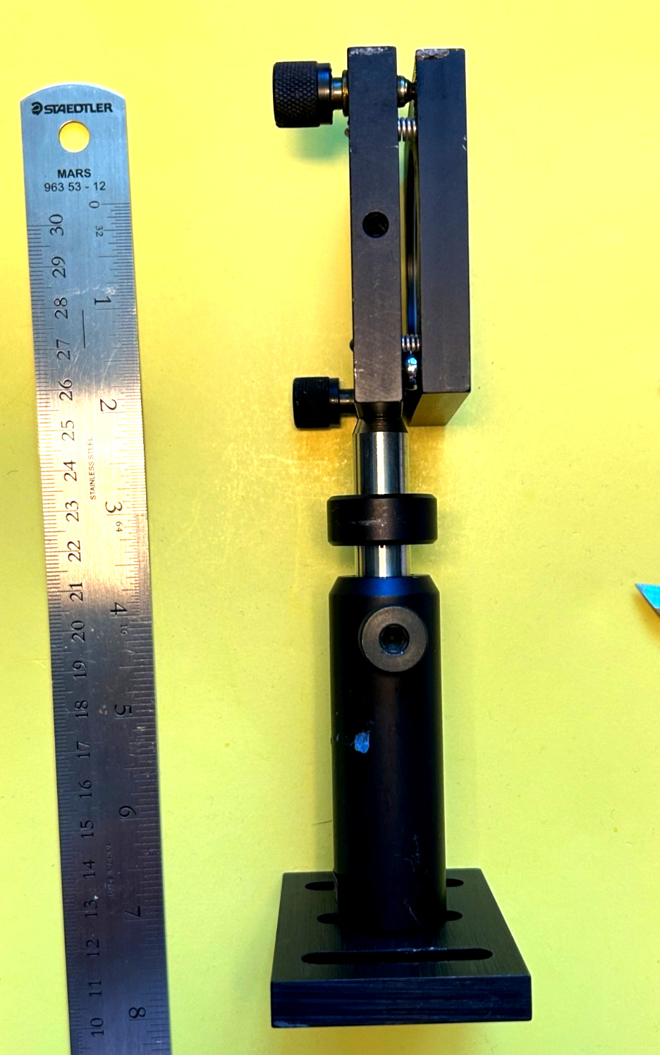 2″ dia. DUV grade CaF2 3 Degree wedge in Thorlabs 2″ mirror mt. with post holder