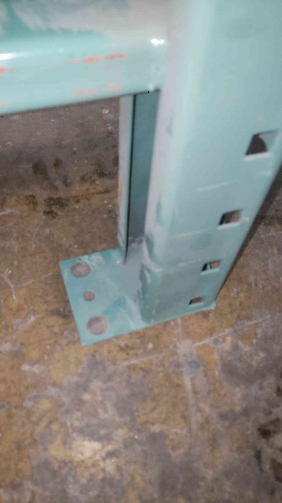 8′ Square Hole Pallet Rack Upright Frame – 42″ Depth – Sturdi-Bilt Style Green