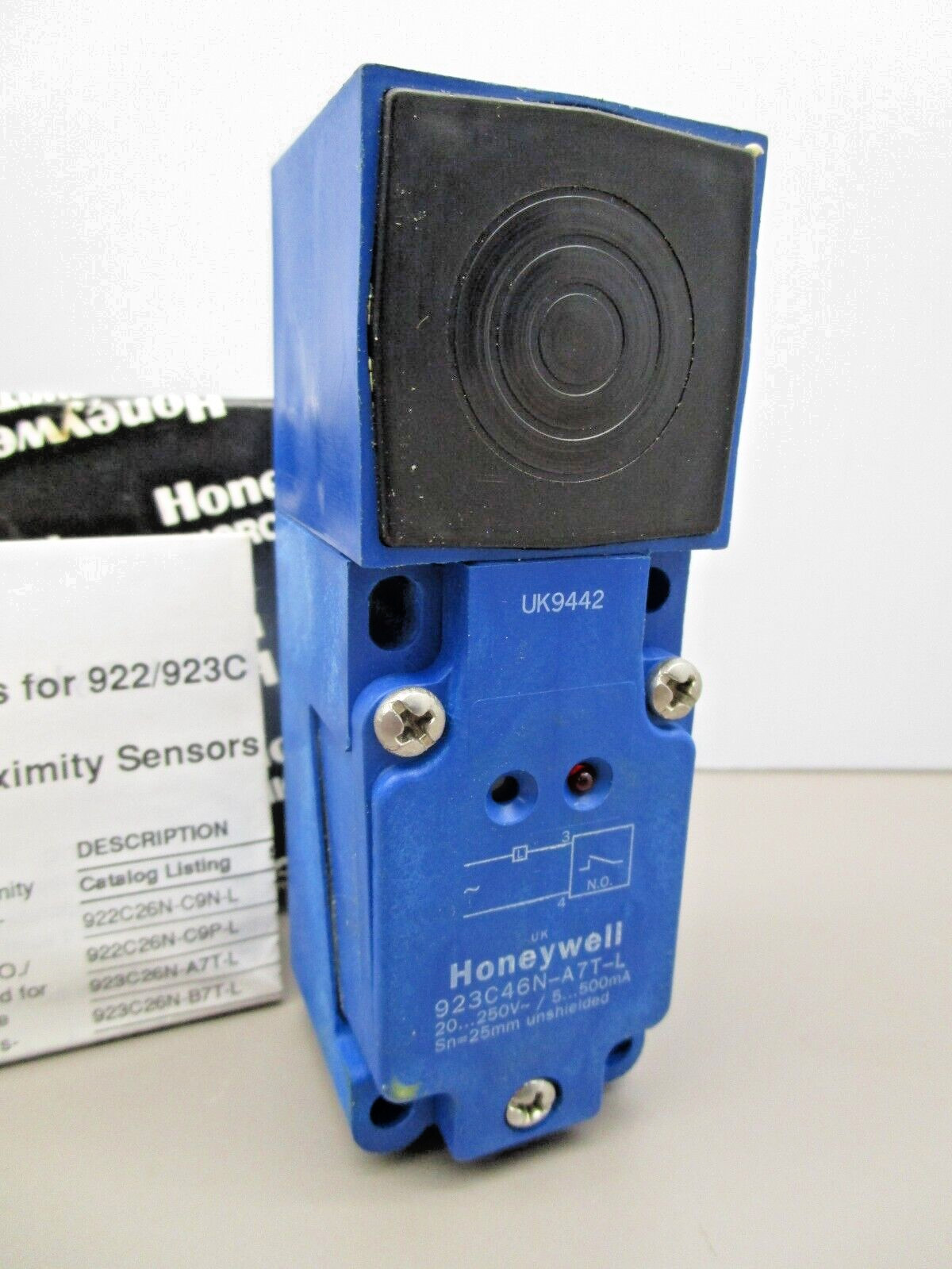 Honeywell 923C46N-A7T-L Micro Limit Switch Style Proximity Sensor Series 923C