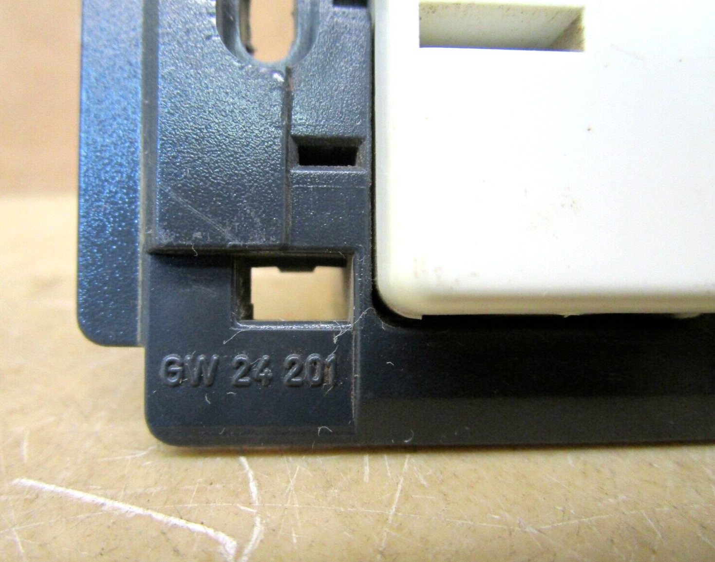 Gewiss Serie GW24 201 47661DN
