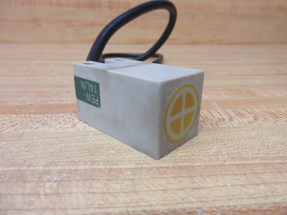 Fuji Electric PEW-14L/N Proximity Switch PEW14LN