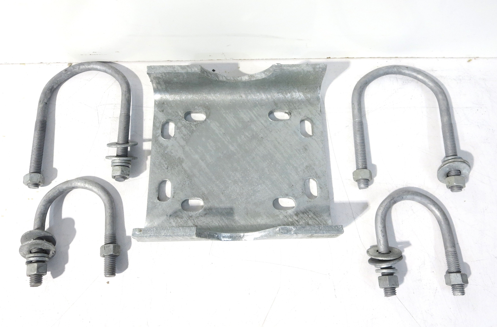 COMMSCOPE MT-219-H Pipe Mount Hardware Kit-C