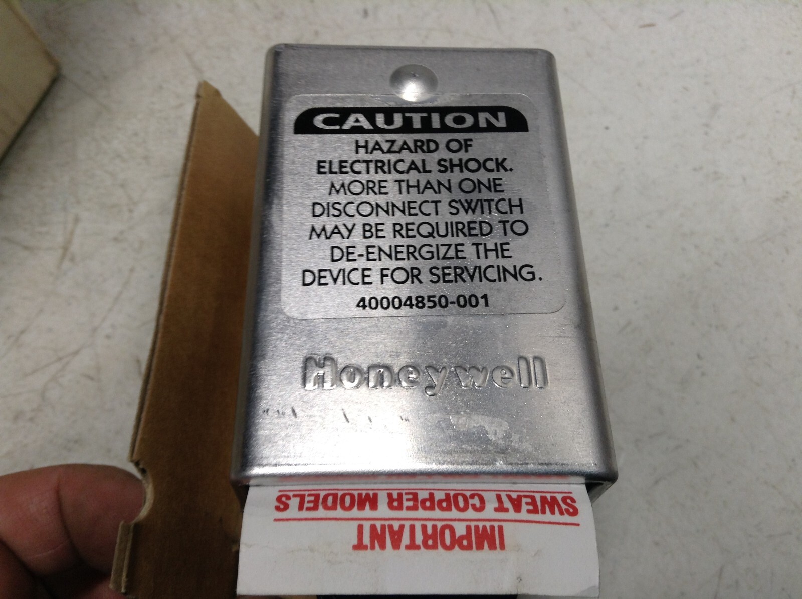 NEW Honeywell Zone Valve 1″ ID Sweat Removable Powerhead V8043F1101
