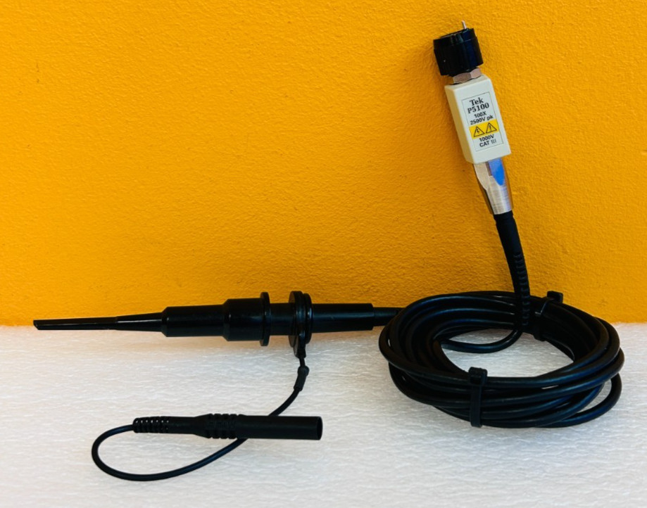 Tektronix P5100 2500 V, 100 X, 250 MHz, 3.1 M, Probe + Leads + Grabber. Tested!