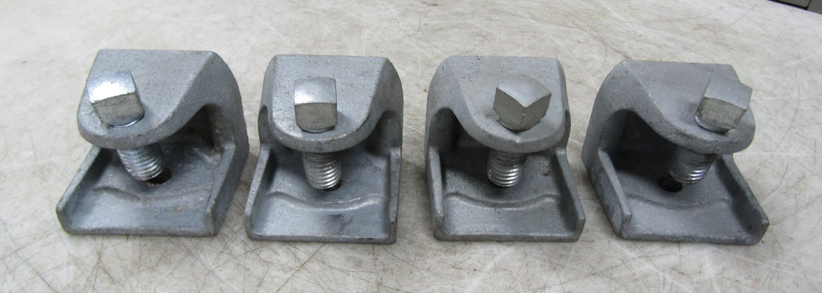 💥4) UNBRANDED 2-1/2″ BEAM CLAMPS LOT OF 4