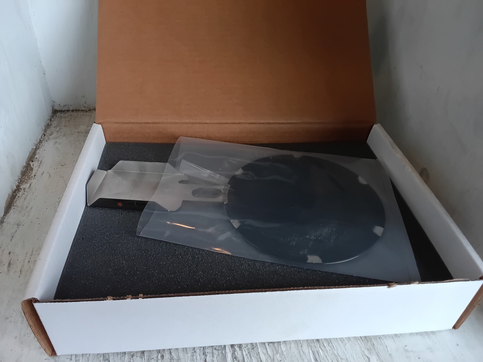 Oseco Rupture Disk D04-0460-151-1-E 316/TEF 4″ 28.00 PSIG @ 72.00*F – (C8B)