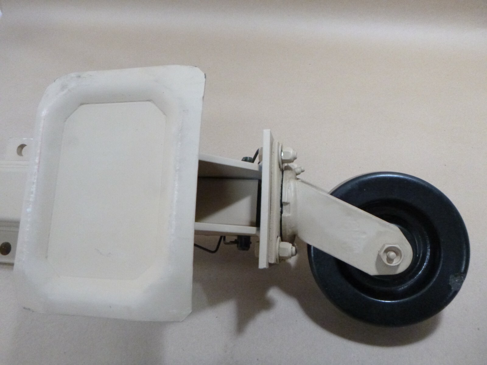 HDT PCHA0175T DRASH GENERATOR TRAILER SUPPORT STAND RETRACTABLE 2590-01-630-6252