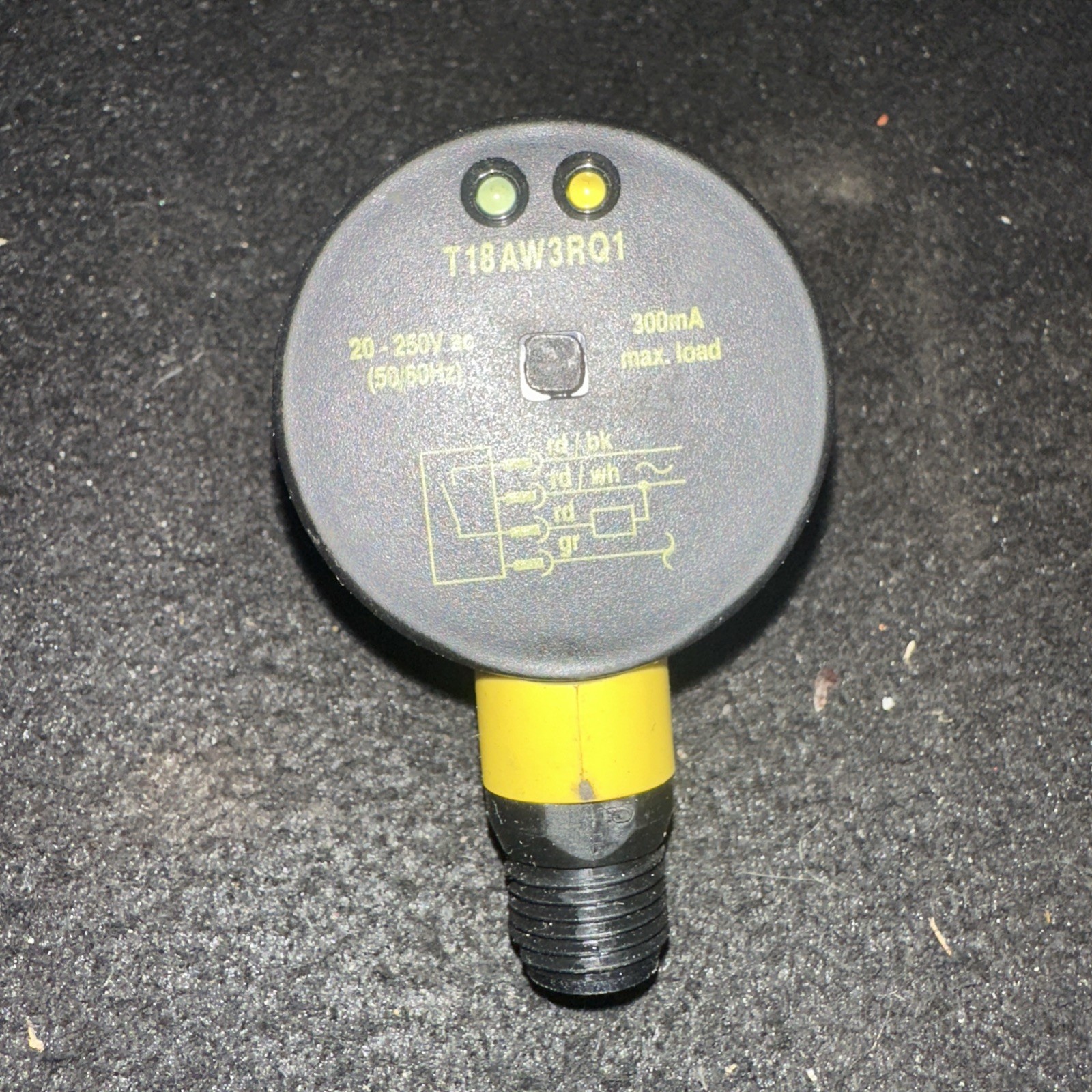BANNER T18AW3RQ1 PHOTOELECTRIC SENSOR 20-250VAC 50/60HZ (st733)