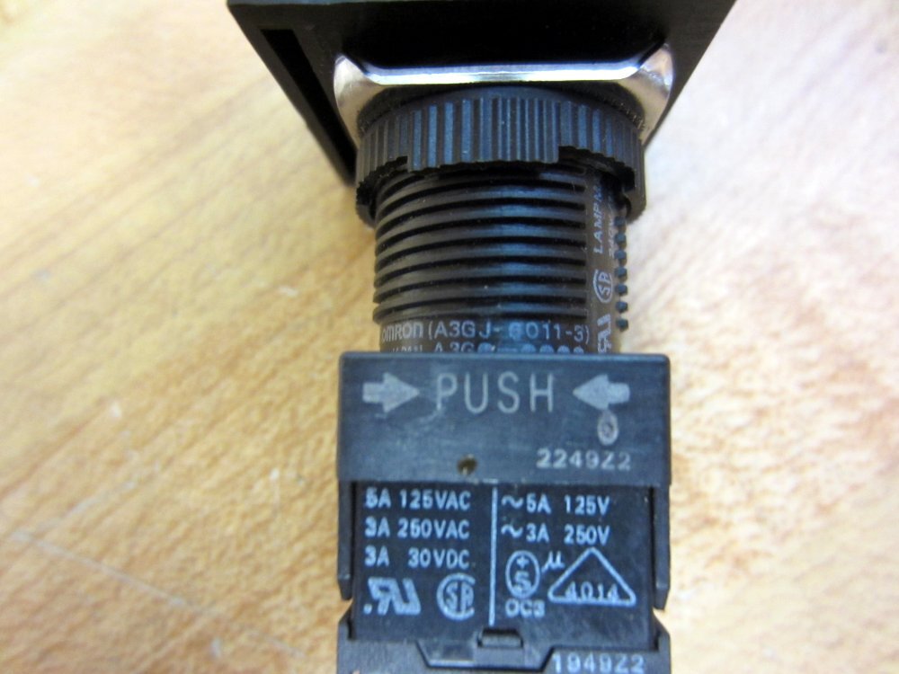 Omron A3GJ-6011-3 Pushbutton Green W/Cover & Base