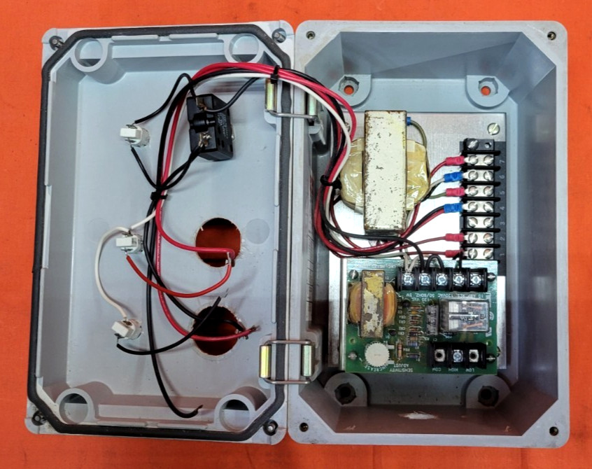 WATER CONTROL ASSEMBLY, HOFFMAN A-1066JFGR, 10 X 6 X 6