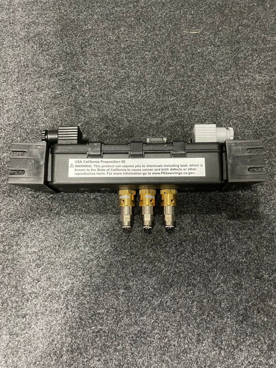 DWYER Solenoid Valve Enclosure with Timer, 24 VDC, 3 Valves 24V SVT-3-DC