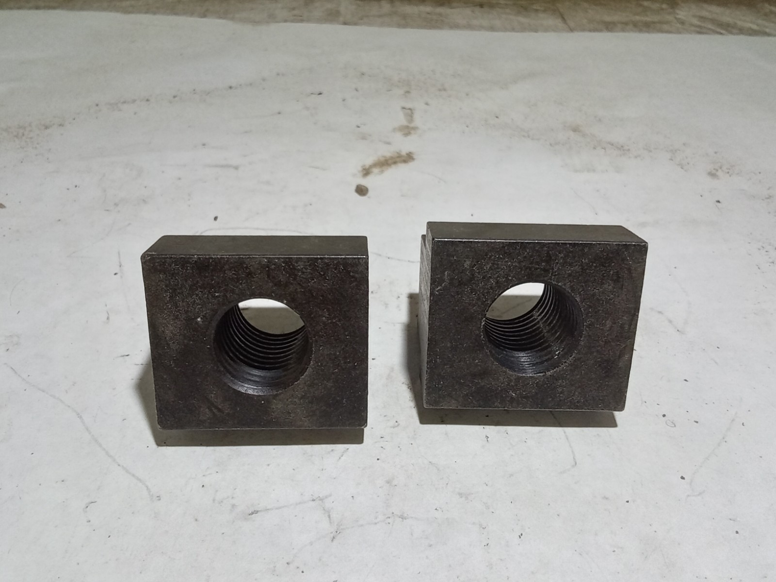 LOT OF 2 MCMASTER CARR 94750A601 FULLY THREADED BLACK-OXIDE STEEL T-NUT(M6E)