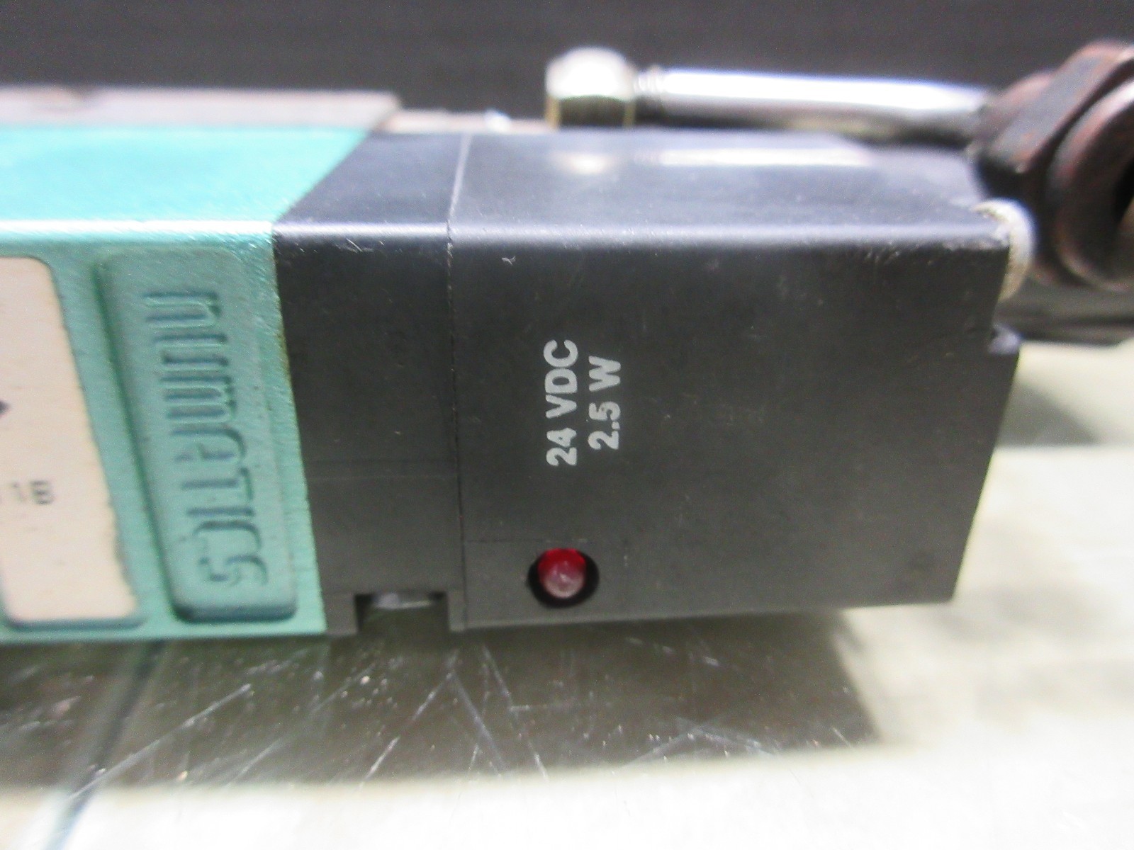 PNUMATICS VALVE UNIT 061BB400K011B CNC EDM 24VDC 2.5W