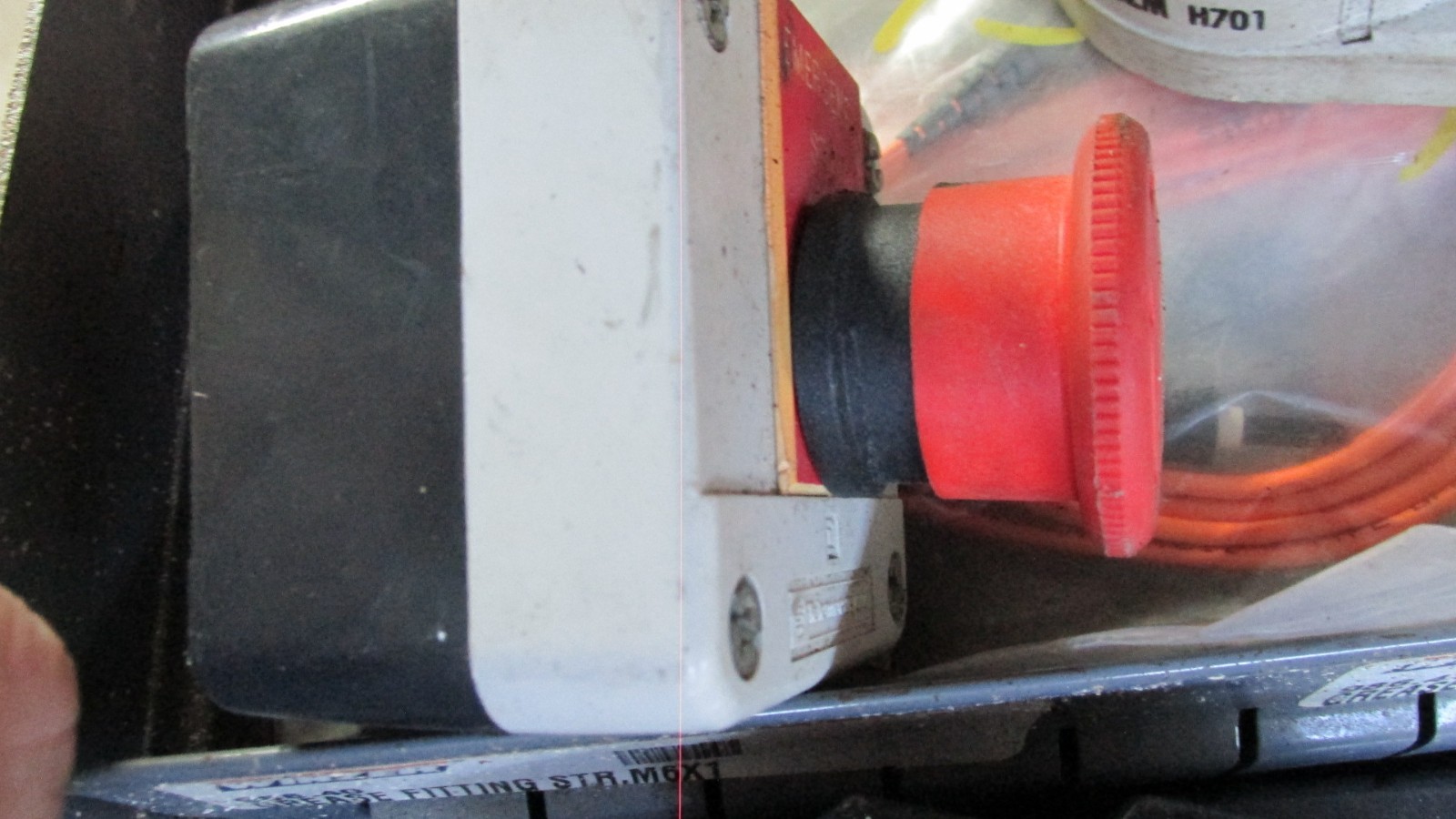Telemecanique TwistLock Emergency Stop Button WITH ENCLOSURE