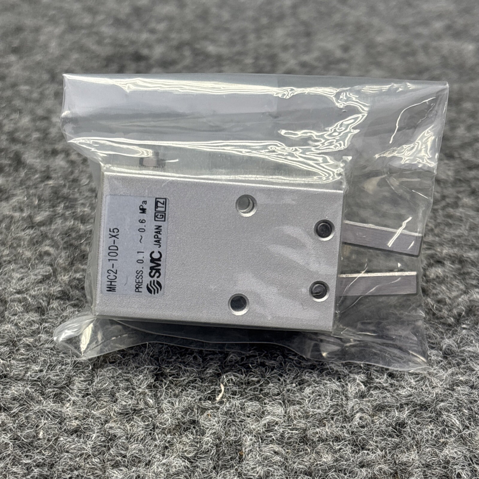 SMC MHC2-10D-X5 MINI ANGULAR STYLE GRIPPER New Other