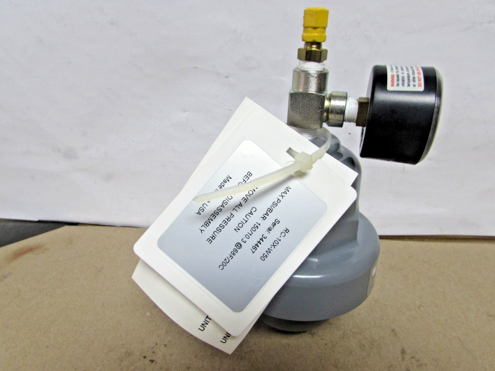 Blacoh RC-10X-W50 Pulsation Dampener Sentry III 0.500″FNPT, 150PSI Max (HAVE 2)
