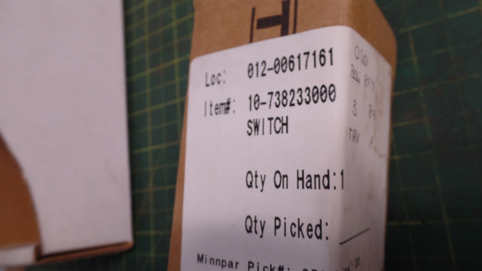GENUINE TROJAN O&K 10738233000 2 PRONG SWITCH, TEREX, 10-738233000,TRV A,306 897