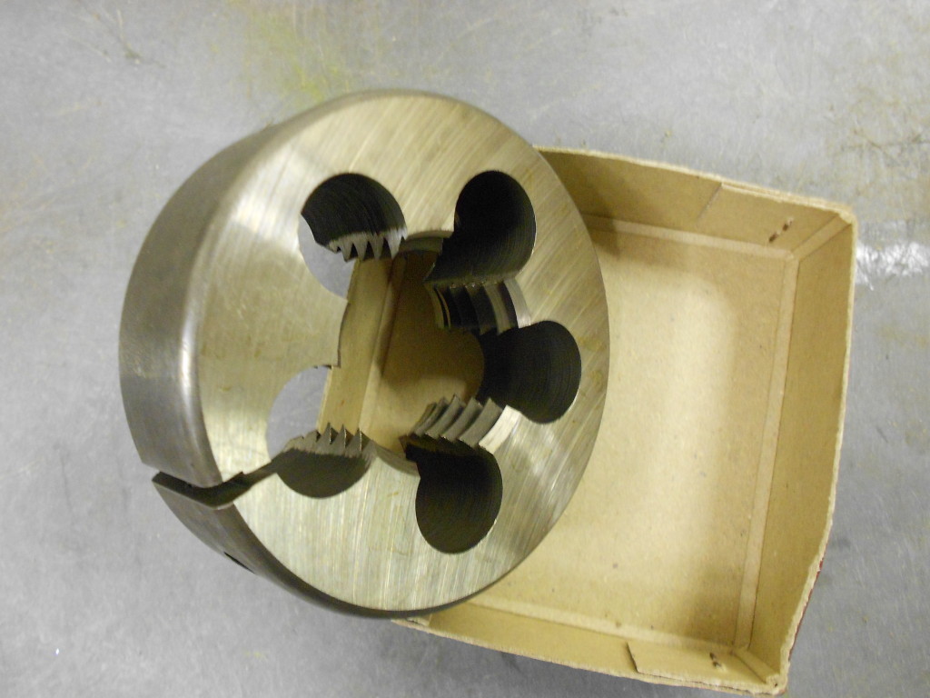 DTC 1-3/8″ – 6 Hss Adjustable Round Split Dies 3″ O.d. Unc Qty. 1 1.3/8nc6
