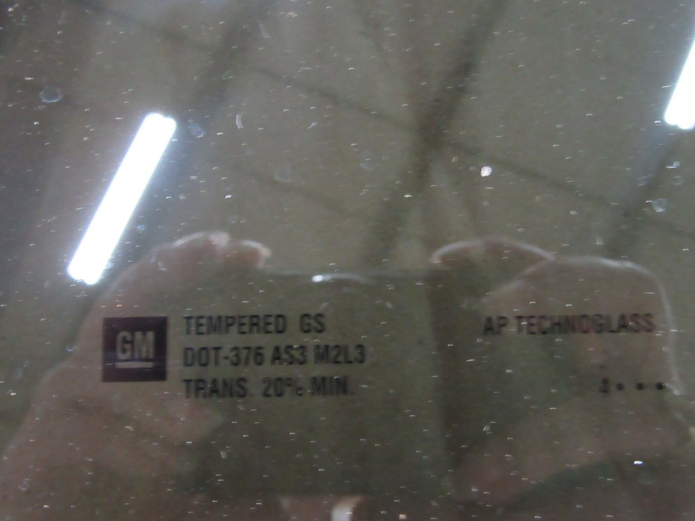 General Motors DOT-376 AS3 M2L3 Rear Truck Window DOT376AS3M2L3