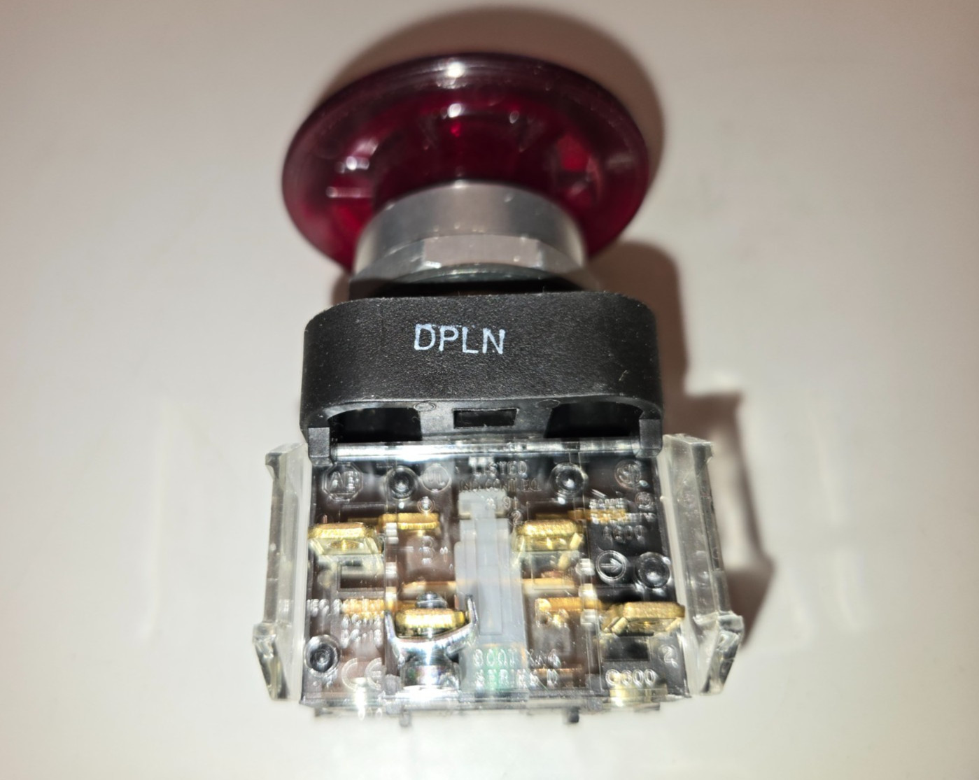Allen-Bradley 800T-FXQ24 A1 Red Emergency Stop Button