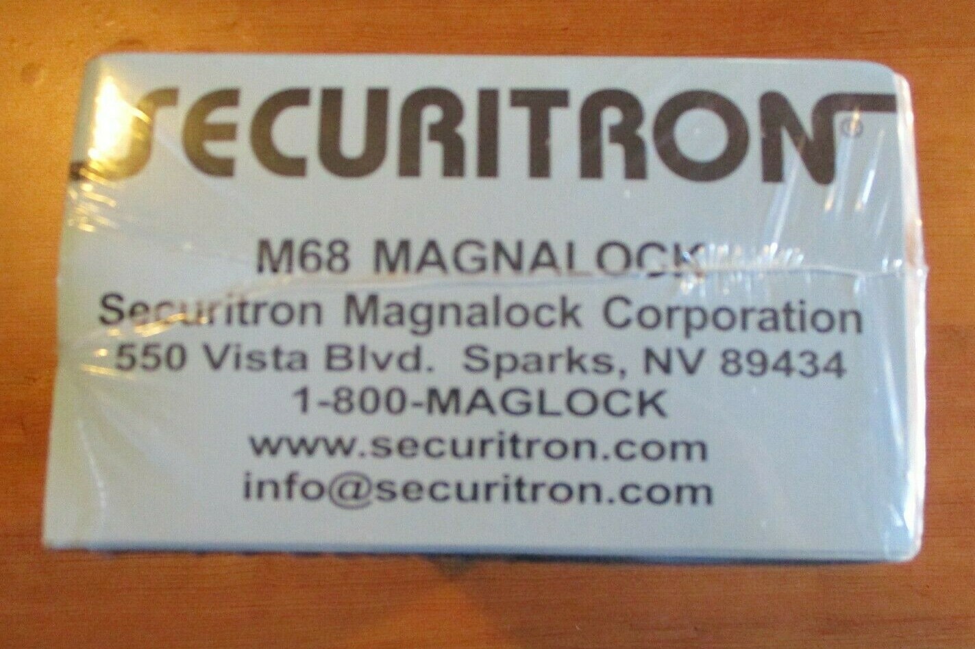 Securitron M68DLST Magnalock Dual Voltage 12 24 VDC 1200lb DPS Switch Sealed
