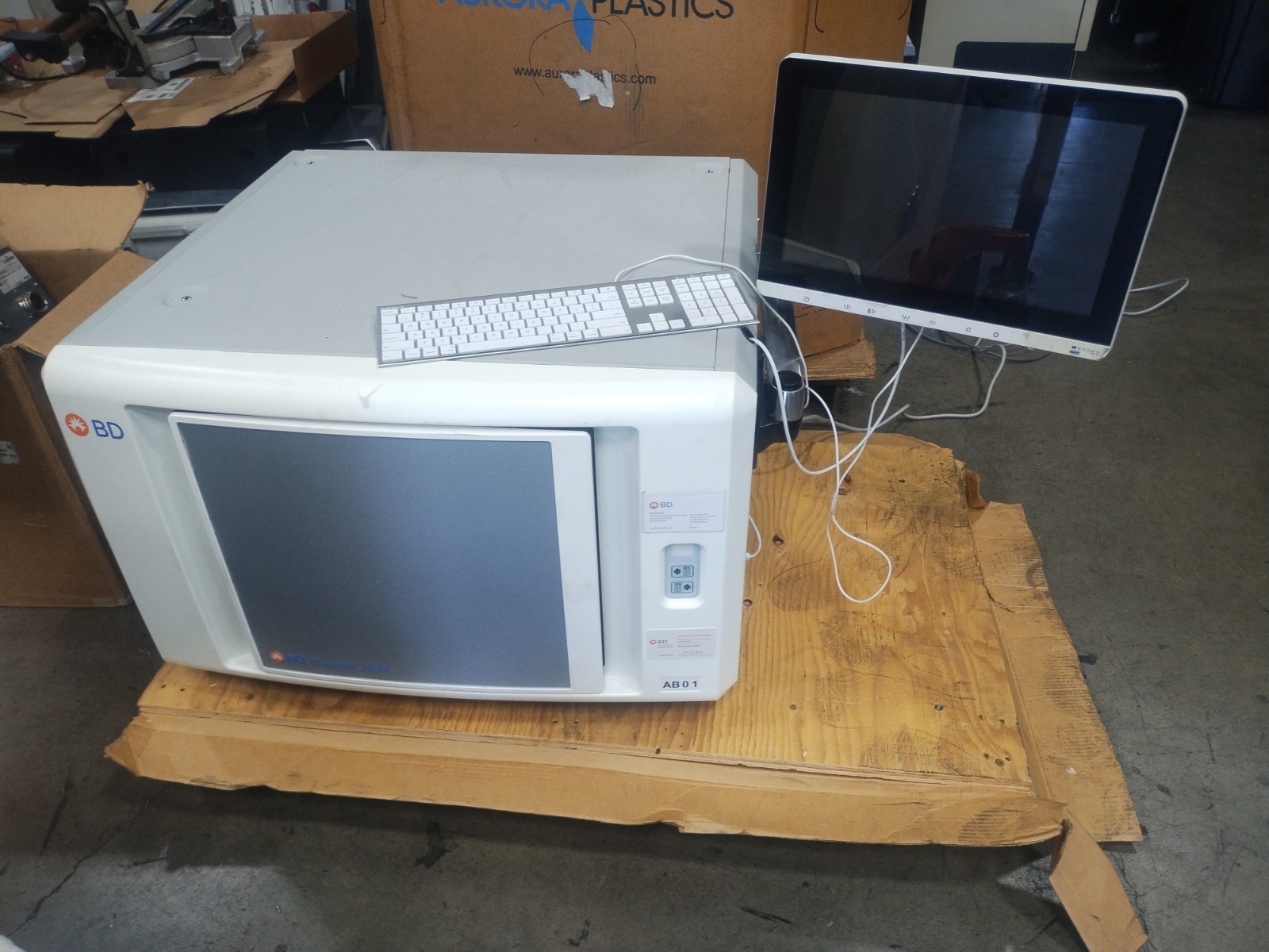 Becton Dickinson Ref 443624 Phoenix M50 Automated Microbiology System