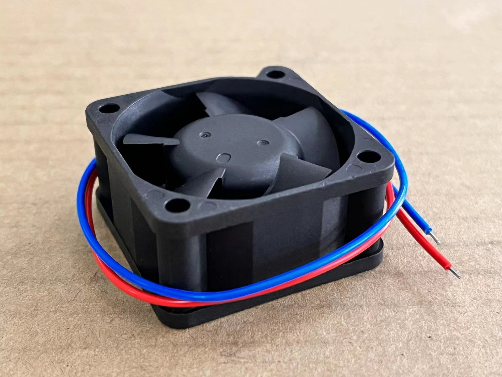 1pcs Delta EFB0424HD 4CM 4020 24V 0.10A 40mm double ball inverter fan
