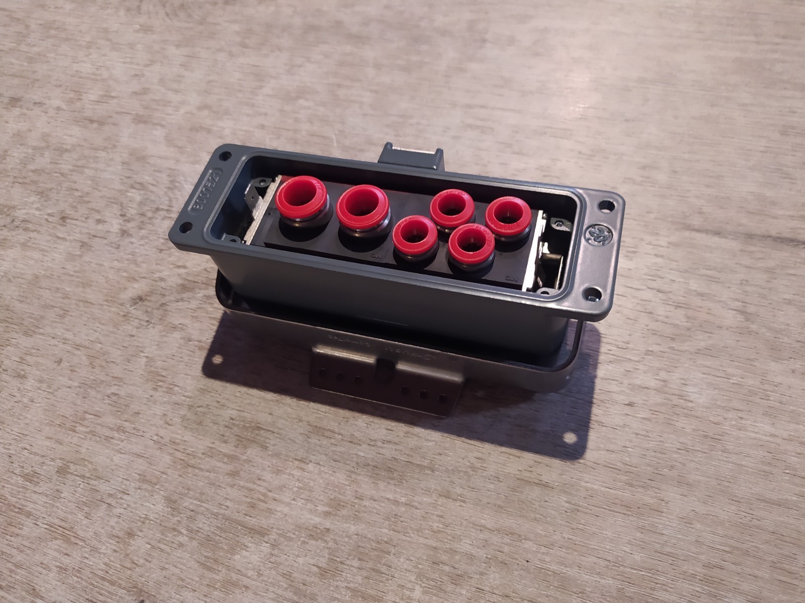 STAUBLI COMBITAC 8007521 INDUSTRIAL CONNECTOR [NEW]