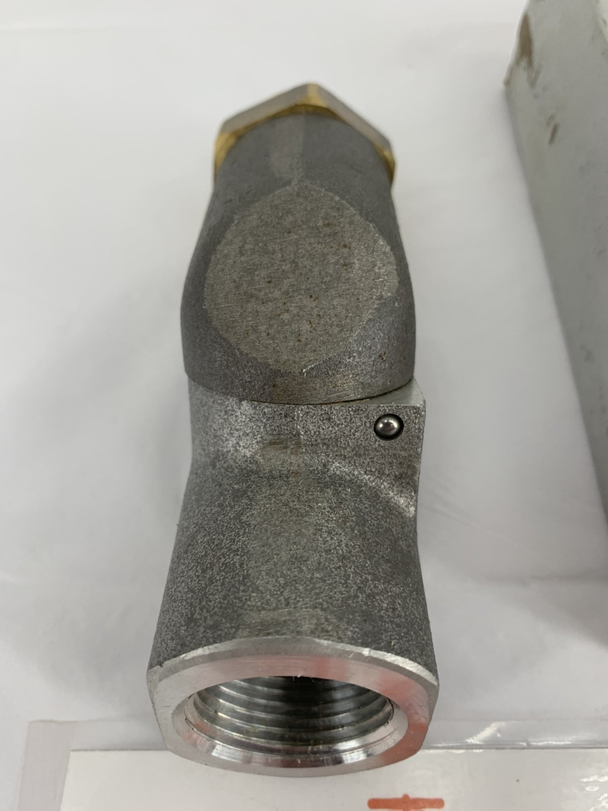 Dixon Valve DAC1010 C-2 Swivel 1″ MNPT x 1″ FNPT Dual Plane Hose 50PSI Max.