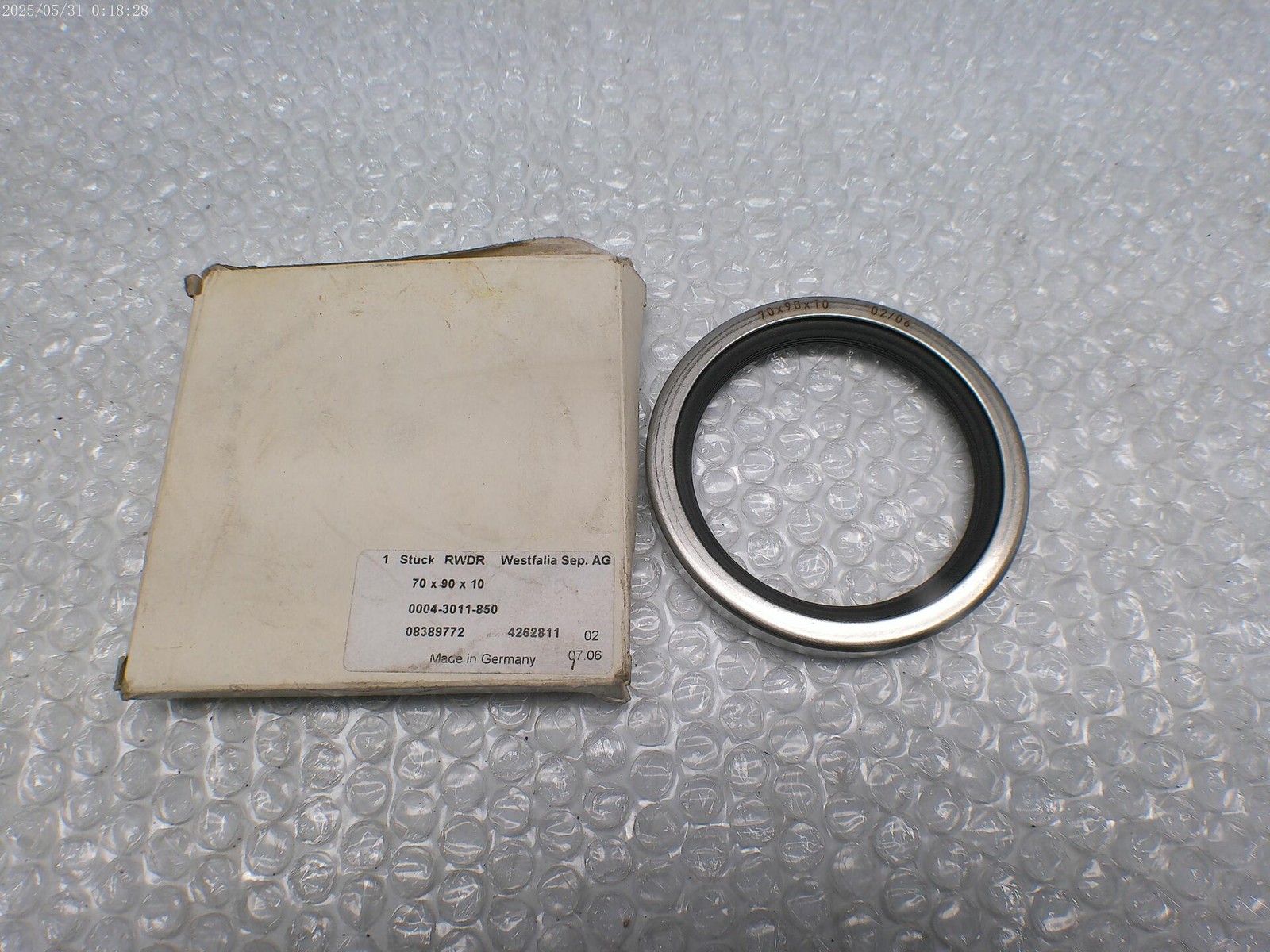 INDUSTRIAL SPARE 0004-3011-850 70X90X10 SEAL NSMP