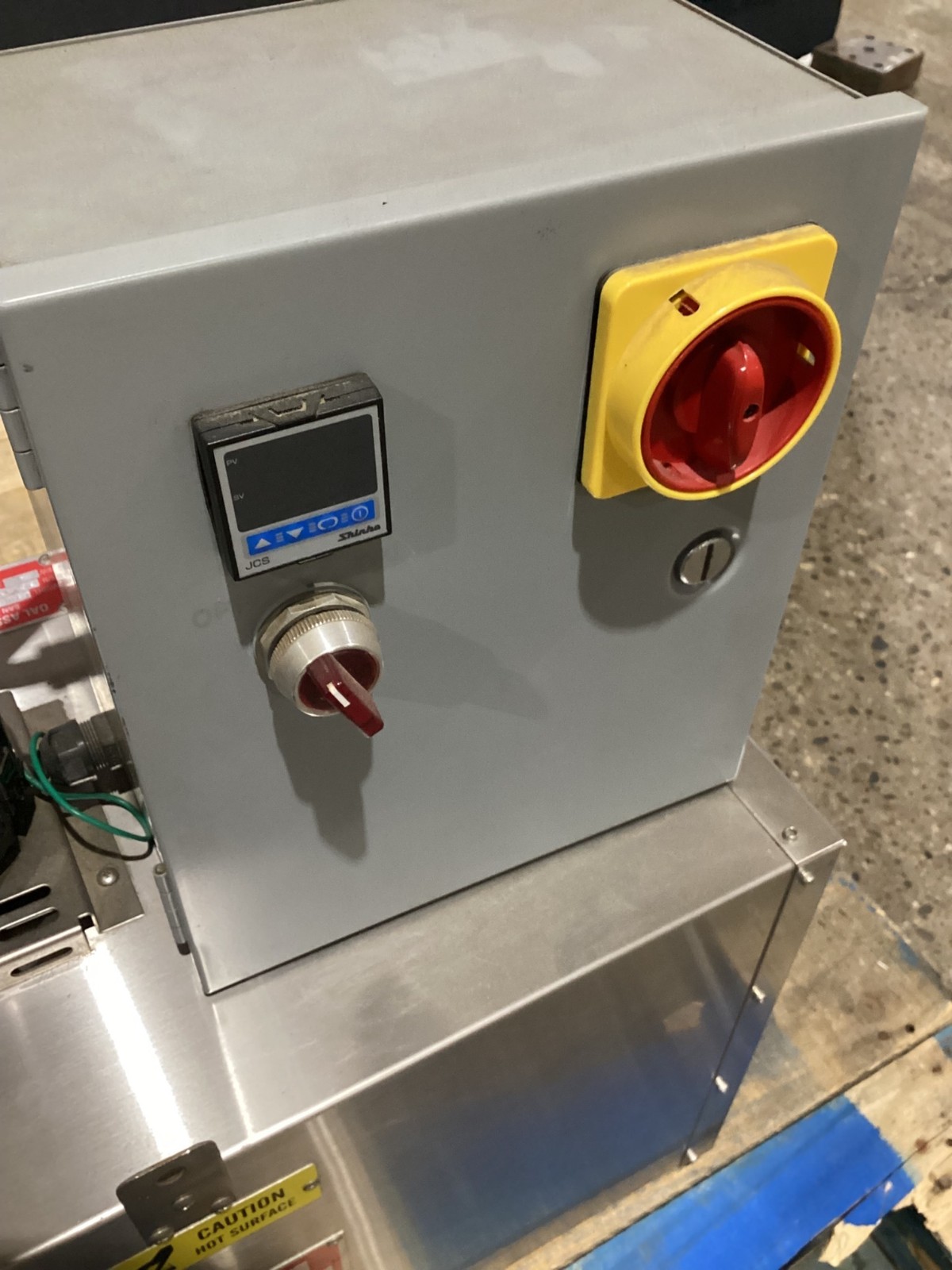 OAL FIRO/RE-6/9/24-6L HEAT SHRINK TUNNEL NO STAND USED