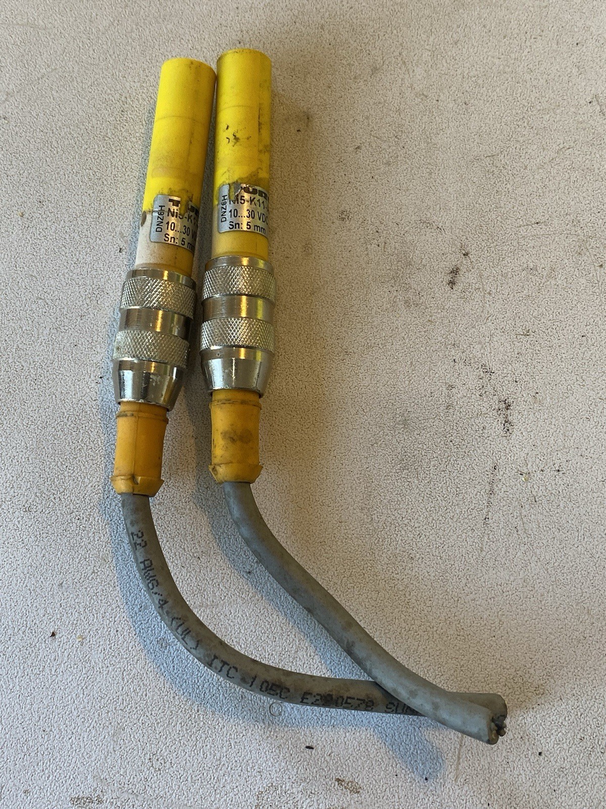 Lot Of 2 TURCK Ni5-K11-AP6X-H1141 Proximity Sensor