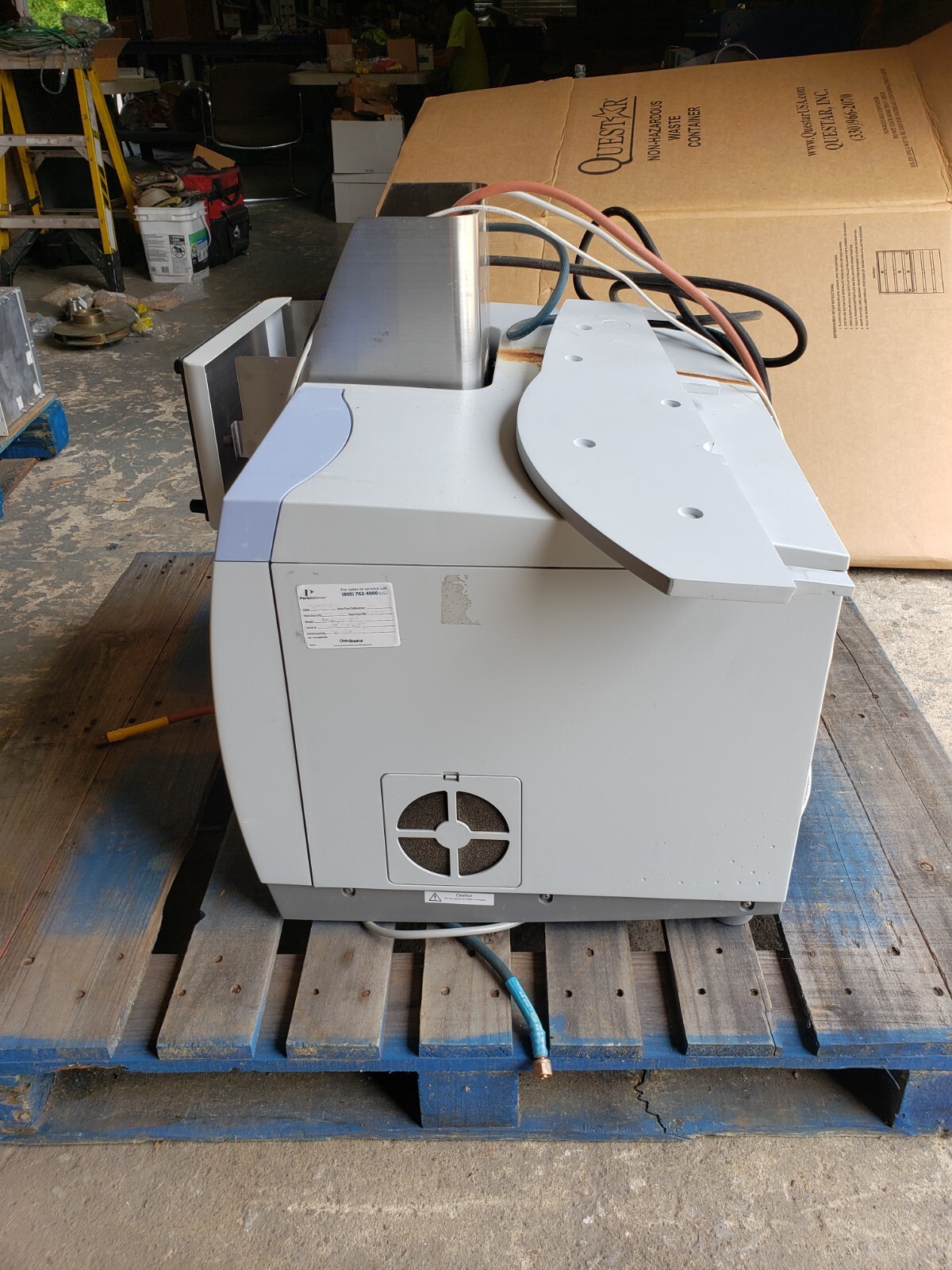 PERKIN ELMER ANALYST 400 B3150080 ATOMIC ABSORPTION SPECTROMETER