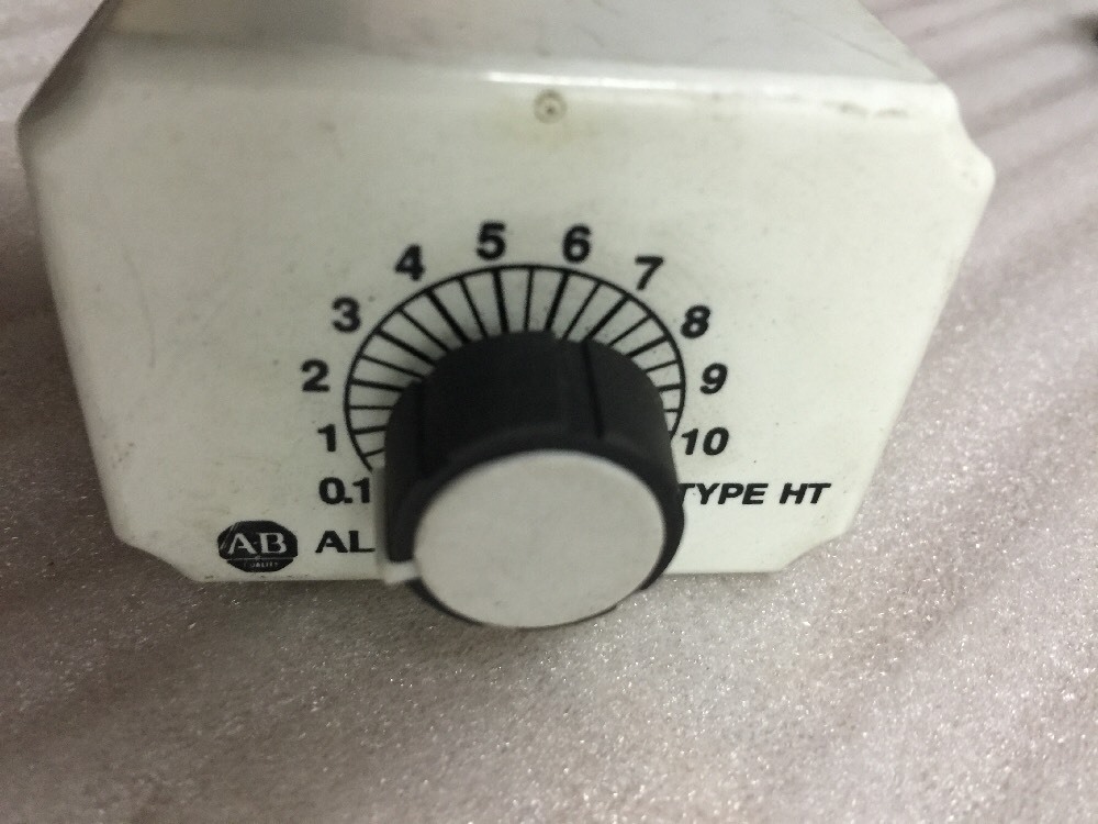 Allen Bradley TIME DELAY, 700HT12AZ24, 700-HT12AZ24, Shipsameday #137H34
