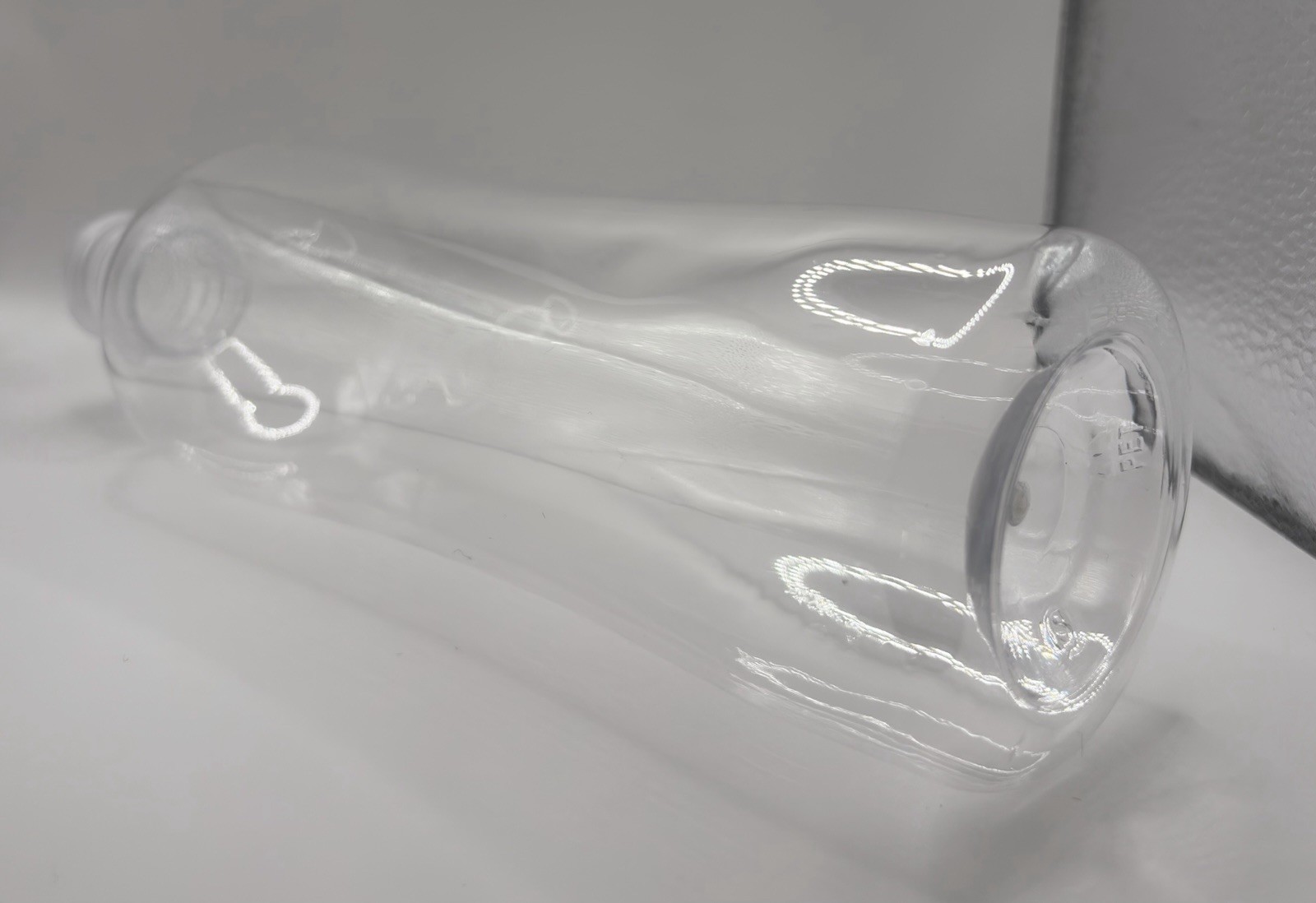 Bulk PET Bottles 16.9 oz – 8,000 Units – 28mm Neck – NEW – Custom Design