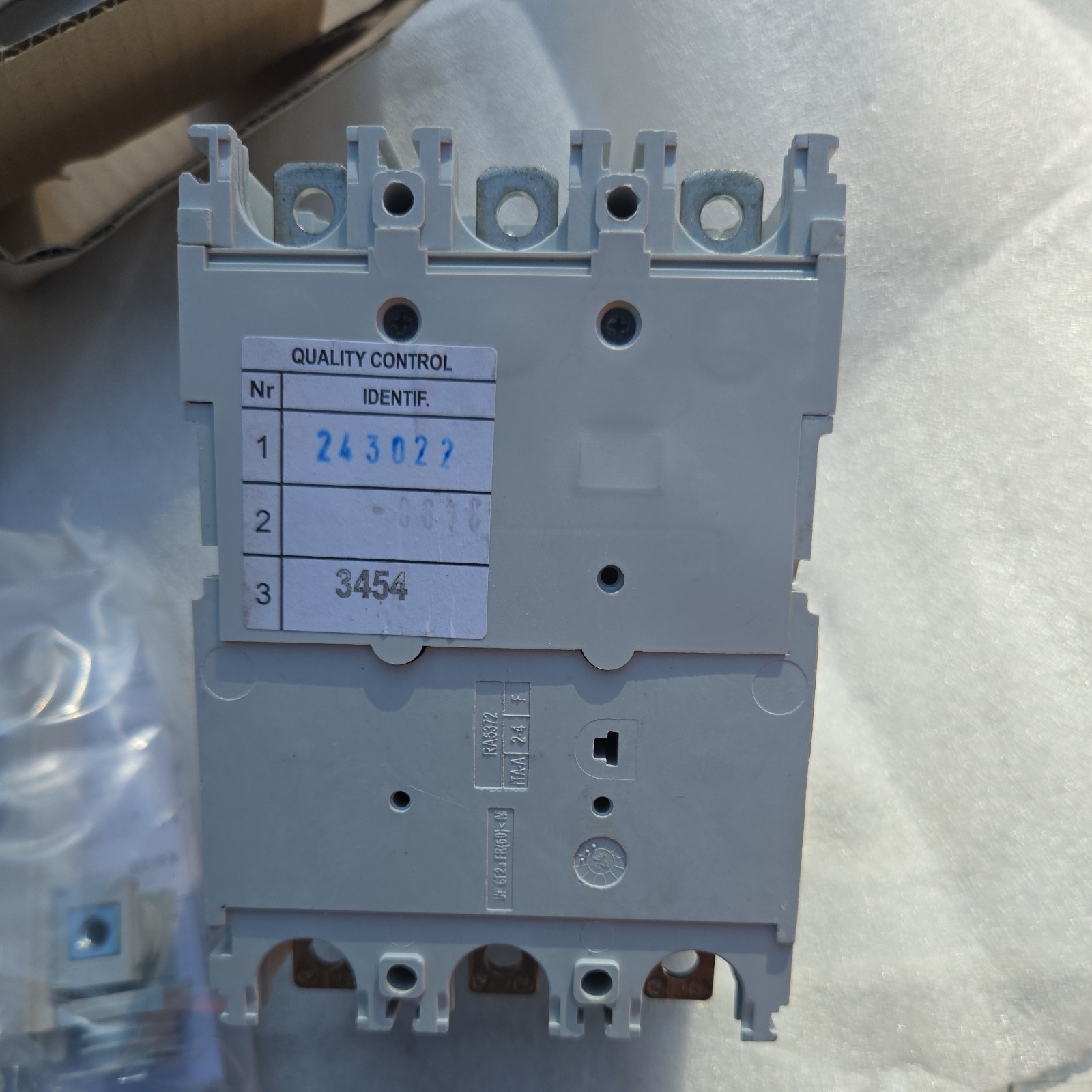 NEW ALLEN BRADLEY 140G-HC6C3-C60 CIRCUIT BREAKER 60A 3P 480V-600Y/347V 50/60HZ