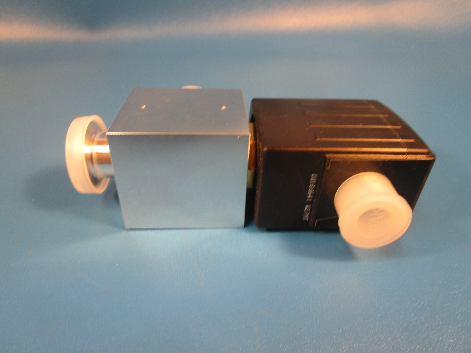 EDWARDS C41780200, LCPV16EKA 24V AC/DC Solenoid Operation Isolation Valve,24v