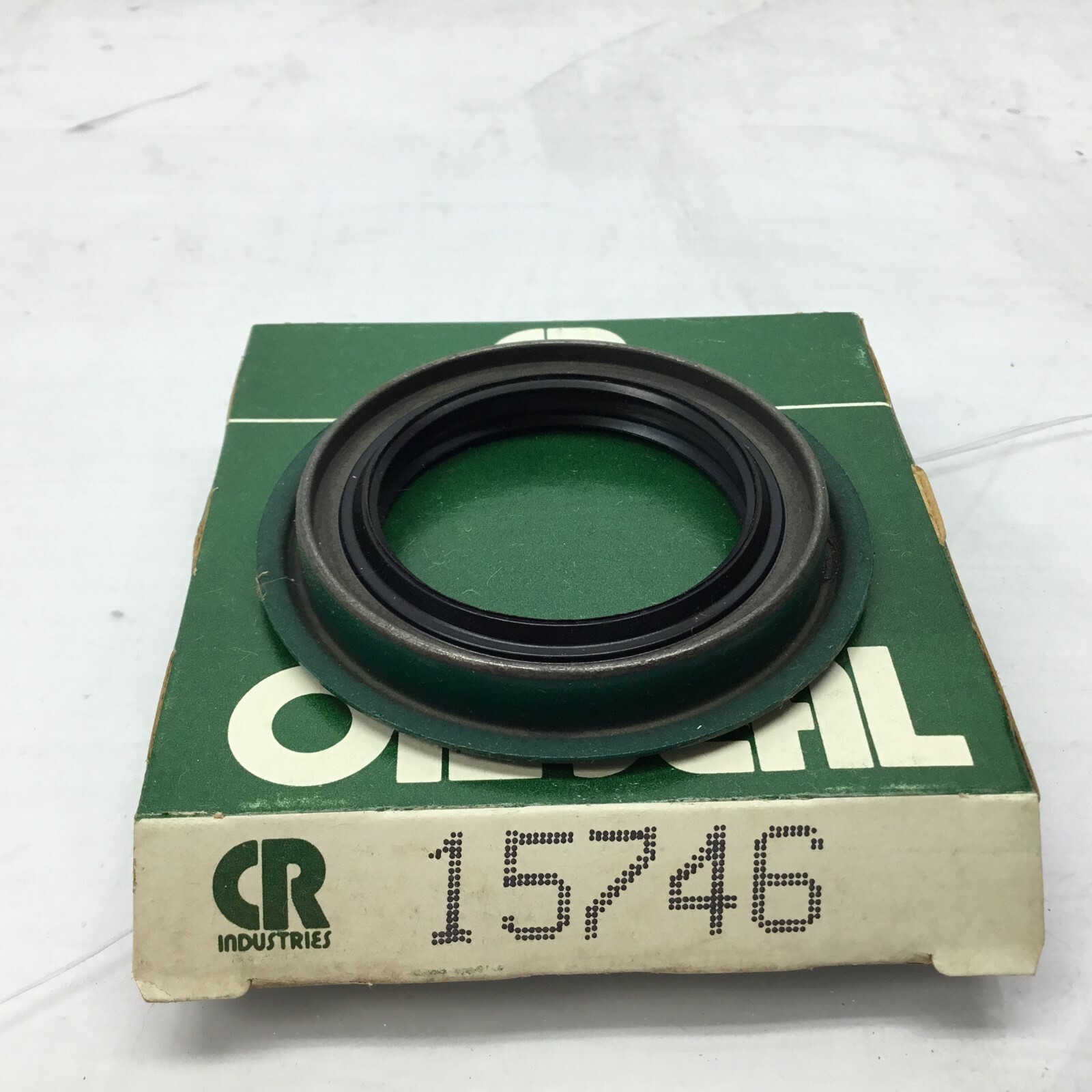 CR Industries 15746 Oil Seal – Chicago Rawhide SKF