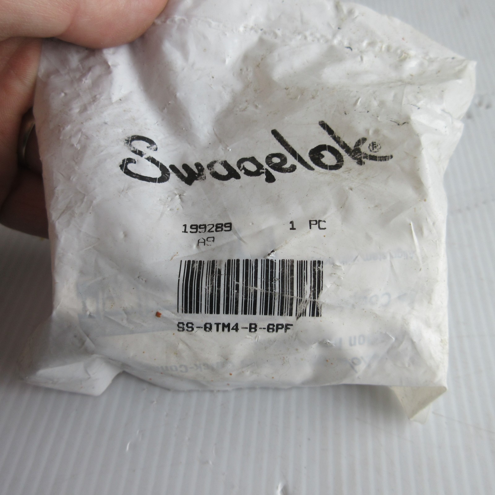 SWAGELOK SS-QTM4A-B-6PF 199289 A9 Qtm Series – NEW OLD STOCK