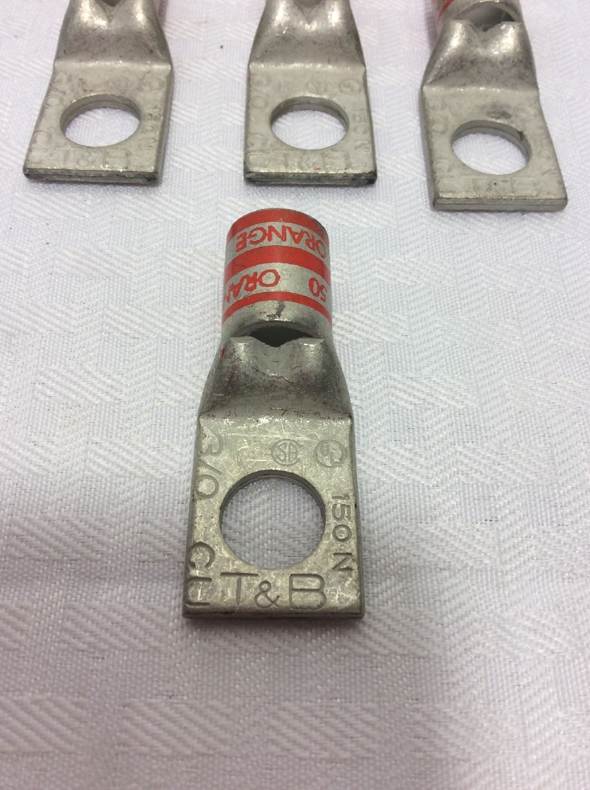 1 Lot Of 7 THOMAS & BETTS-T&B 150N 3/0 CU 50 ORANGE DIE 1 HOLE Short Barrel