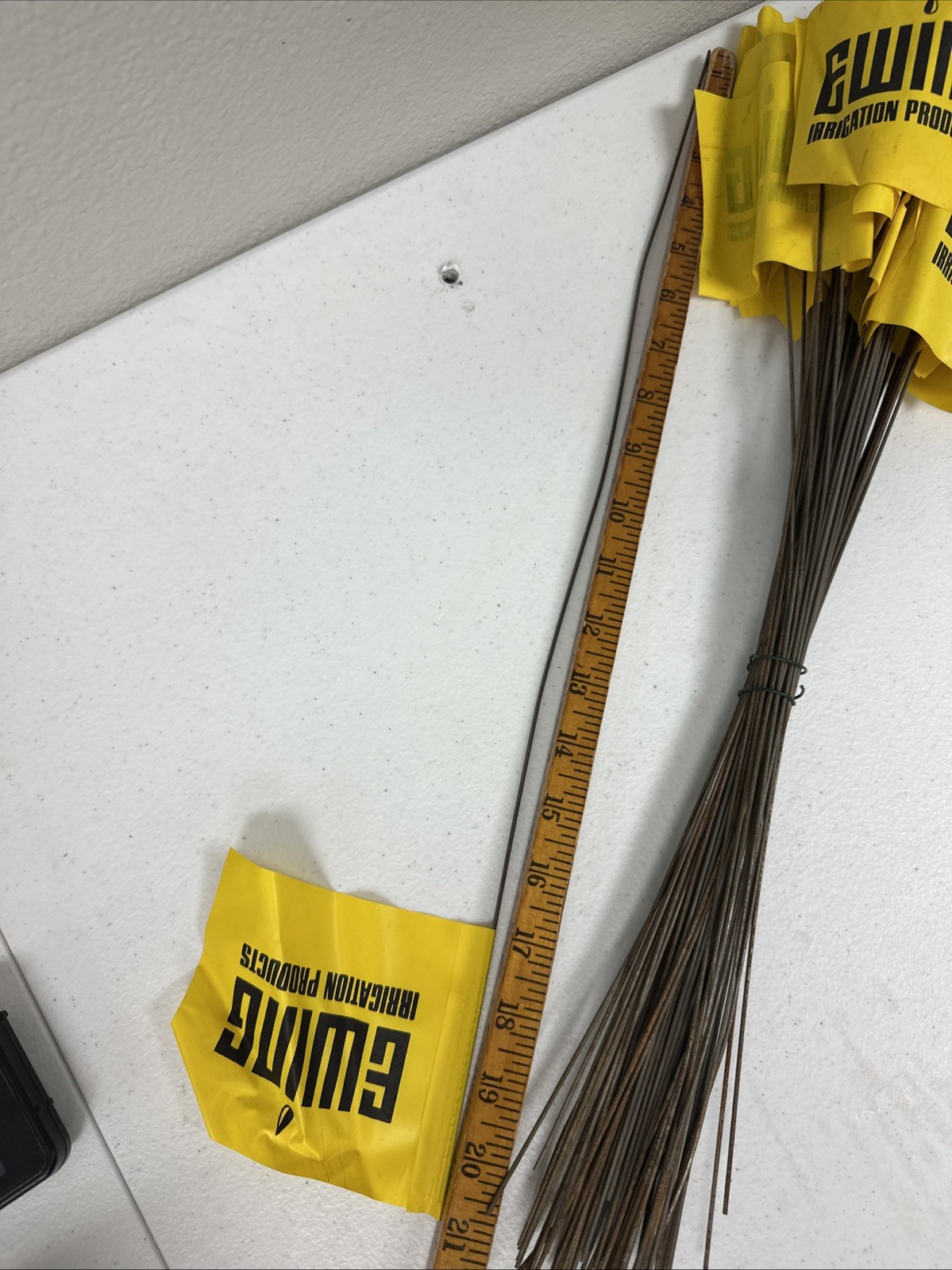 70+ Utility Marking Flags 21″ Tall Yellow Flag 4″ X 4.5″ Lightly Seasoned
